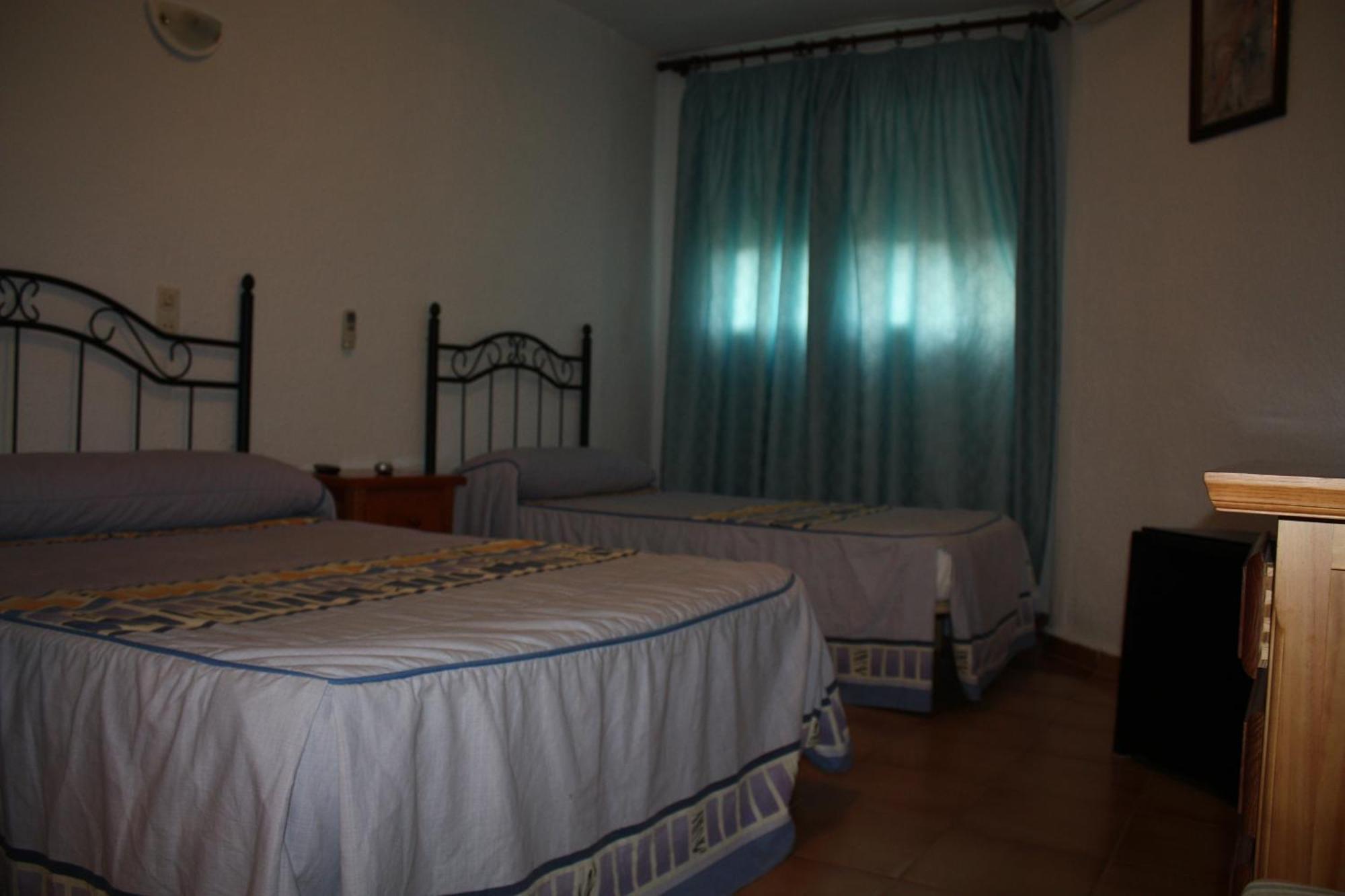 Hostal Tamarindos Matalascañas Exteriör bild
